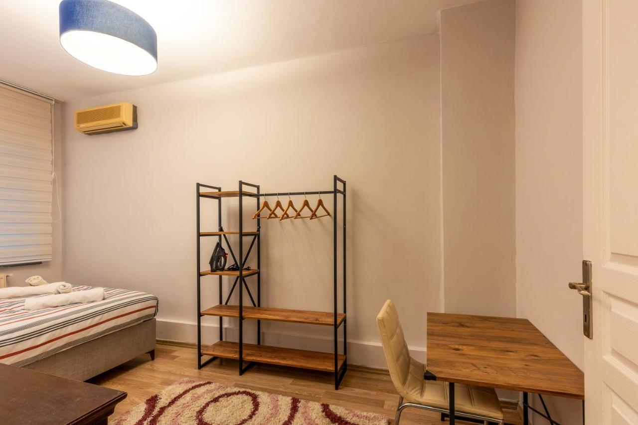 Apartament In The Center Of Taksim And Galataport 2 Bedrooms And 1 Living In *