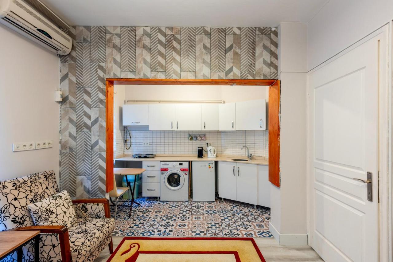 In The Center Of Taksim And Galataport 2 Bedrooms And 1 Living In Апартаменти